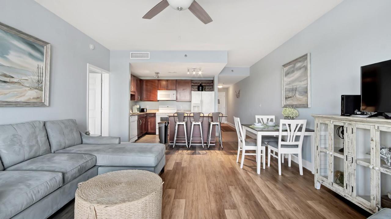 Apartment Laketown Wharf 0109
